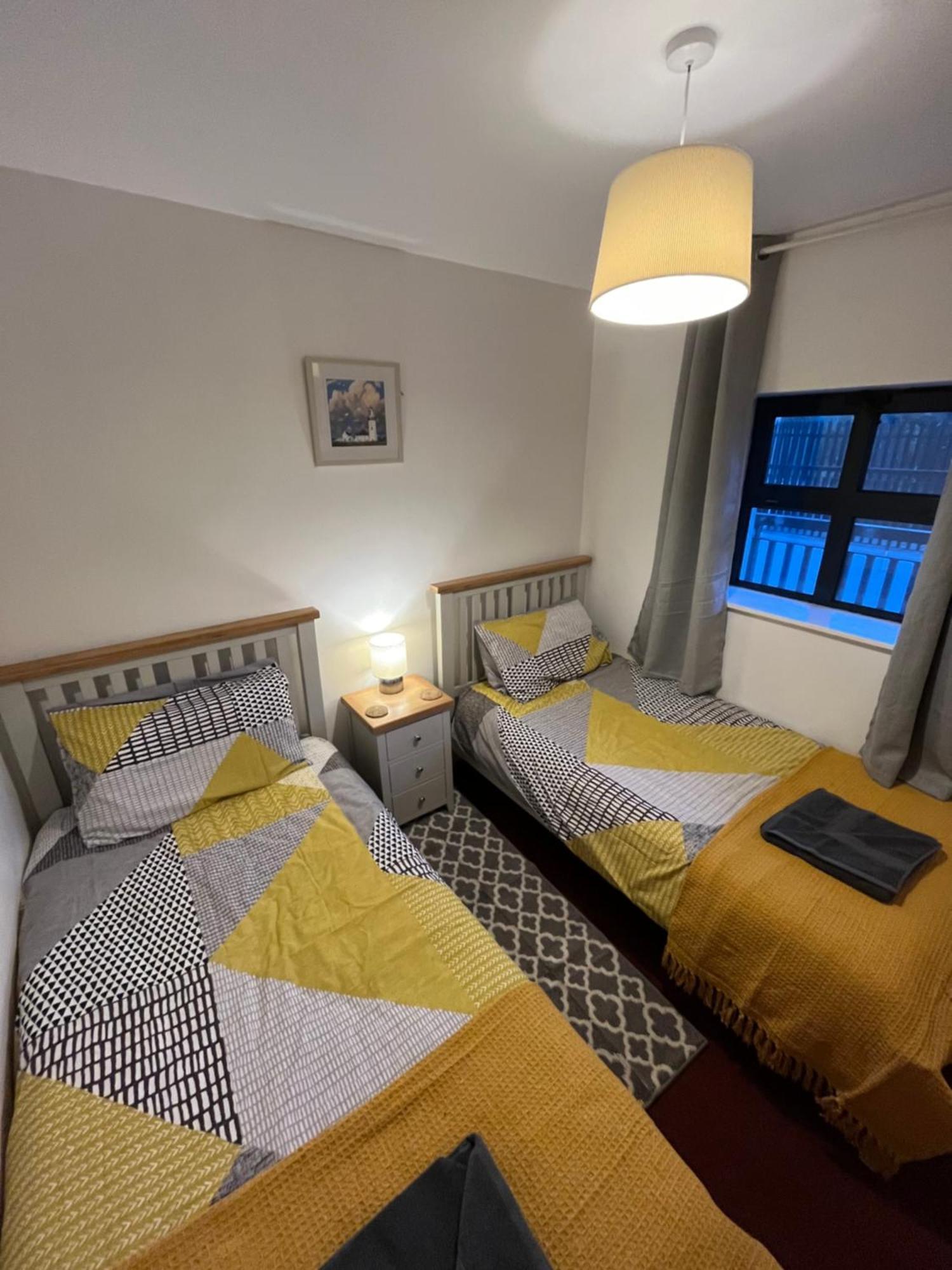 Apartment 12, Sea Wharf Westport Esterno foto